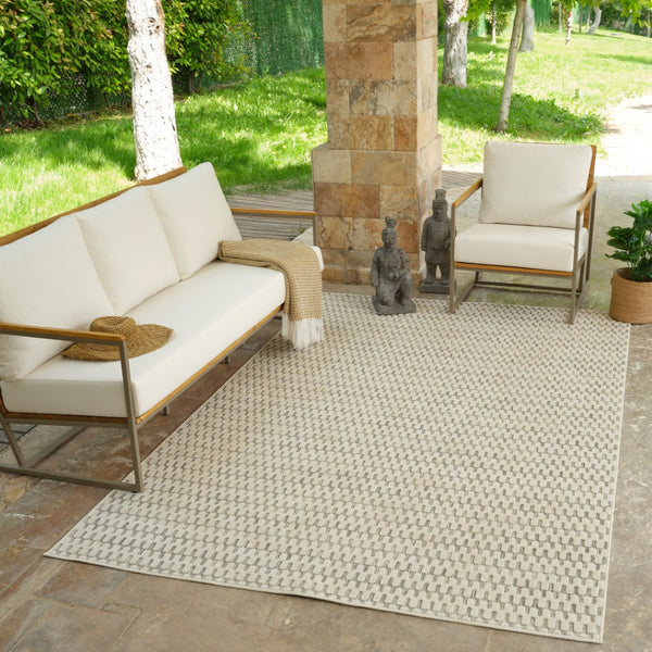 HomeRoots 4' Cream and Beige Geometric Distressed Area Rug - Durable Indoor/Outdoor Style for Any Space 5' X 7' 558817