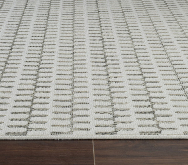 HomeRoots 4' Cream and Beige Geometric Distressed Area Rug - Durable Indoor/Outdoor Style for Any Space 5' X 7' 558817