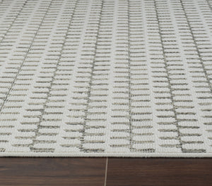 Homeroots 6' X 9' Cream And Beige Geometric Distressed Indoor Outdoor Area Rug  Polypropylene 558818