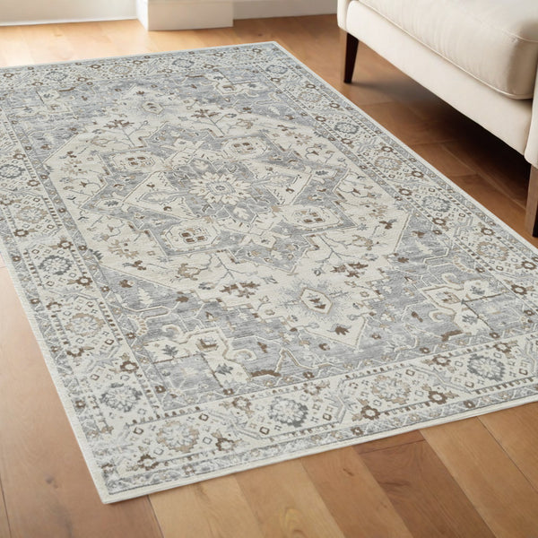 Homeroots 4' X 6' Gray And Beige Oriental Distressed Area Rug  Polypropylene 558872