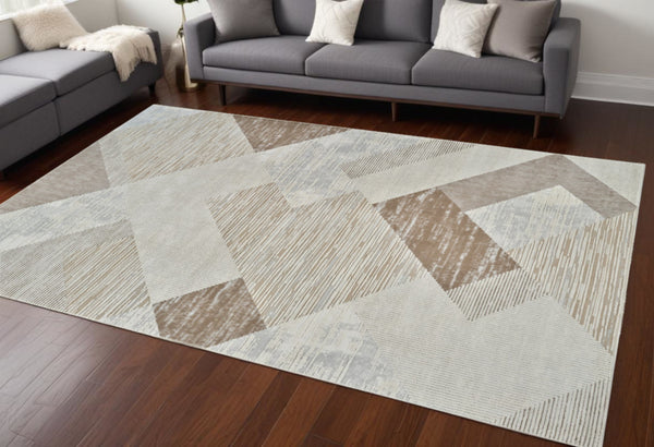 Homeroots 7' X 10' Beige And Brown Abstract Distressed Area Rug  Polypropylene 558878