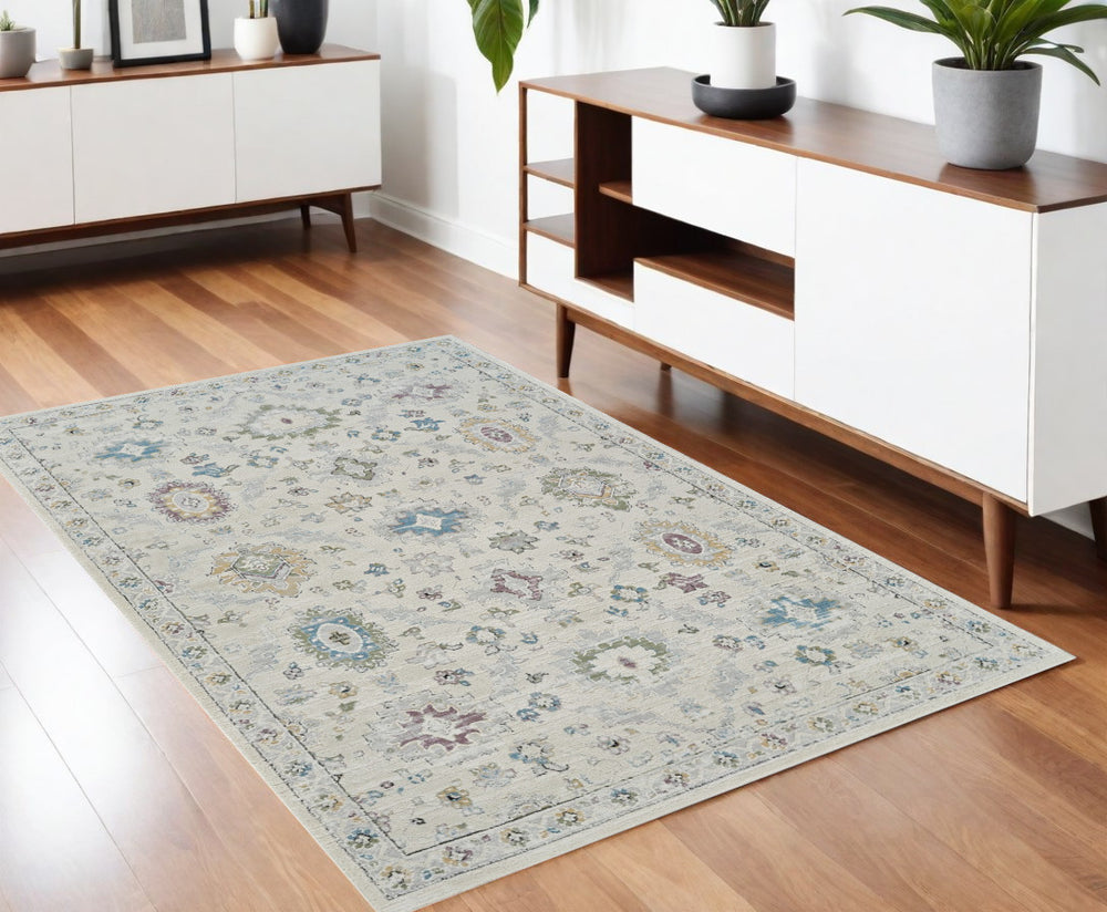 Homeroots 4' X 6' Cream And Beige Abstract Distressed Area Rug  Polypropylene 558884