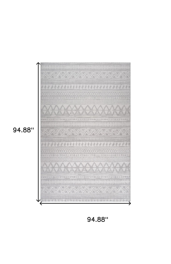 Homeroots 8' X 11' Gray And Cream Abstract Distressed Area Rug  Polyester 559011