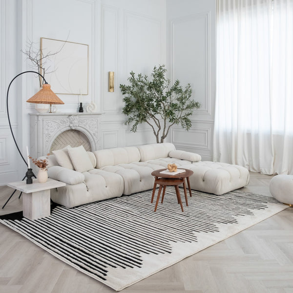 Homeroots 5' X 8' Cream And Black Abstract Worn Faded Area Rug  Polypropylene 559013