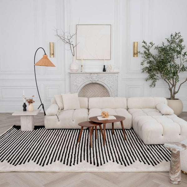 HomeRoots 4' Cream and Black Abstract Distressed Area Rug – Modern Style, Plush Comfort, Durable for Homes 7' X 10' 559014