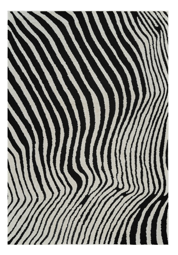 HomeRoots 4' Cream and Black Abstract Distressed Area Rug - Durable, Stylish, Easy-Care Flooring for Homes 5' X 8' 559017