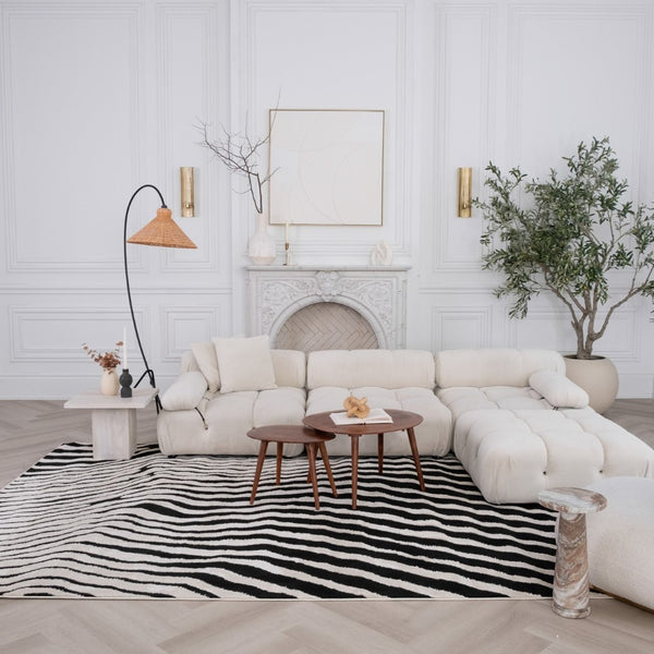 HomeRoots 4' Cream and Black Abstract Distressed Area Rug - Durable, Stylish, Easy-Care Flooring for Homes 5' X 8' 559017