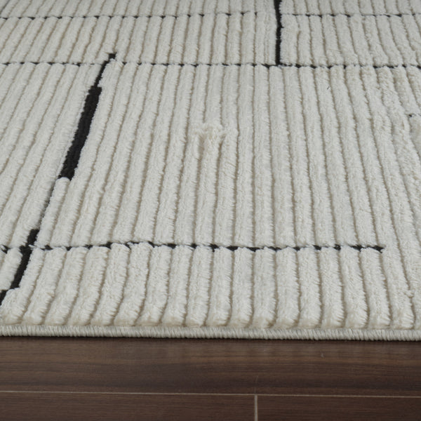 Homeroots 8' X 11' Cream And Green Abstract Distressed Area Rug  Polypropylene 559027