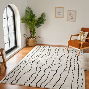 Homeroots 5' X 8' Cream And Black Abstract Distressed Area Rug  Polypropylene 559033