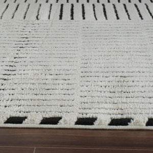 Homeroots 7' X 10' Cream And Black Abstract Distressed Area Rug  Polypropylene 559038