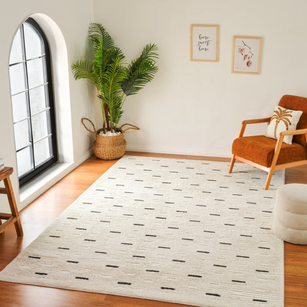 HomeRoots 4' Cream and Black Abstract Distressed Area Rug – Modern Design, Stain-Resistant, Durable Style for Any Space 7' X 10' 559046