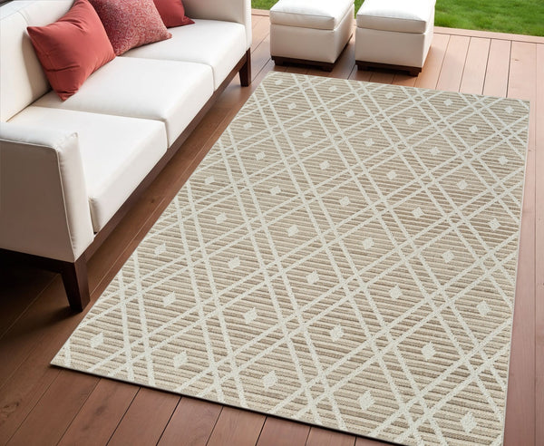 Homeroots 4' X 6' Cream And Brown Geometric Distressed Indoor Outdoor Area Rug  Polypropylene 559049