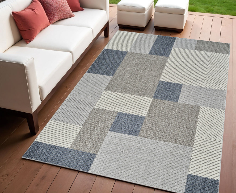 Homeroots 4' X 6' Gray And Blue Geometric Distressed Indoor Outdoor Area Rug  Polypropylene 559059