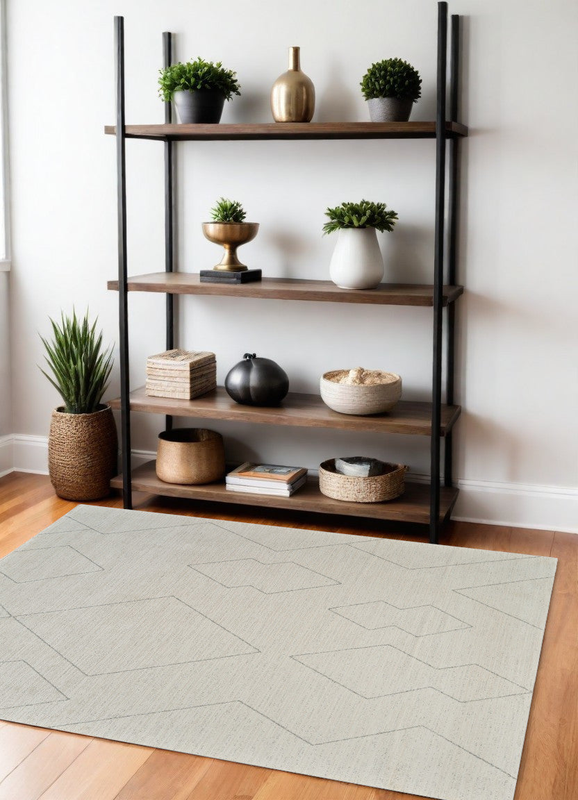 Homeroots 4' X 6' Cream And Beige Abstract Distressed Area Rug  Polyester 559100