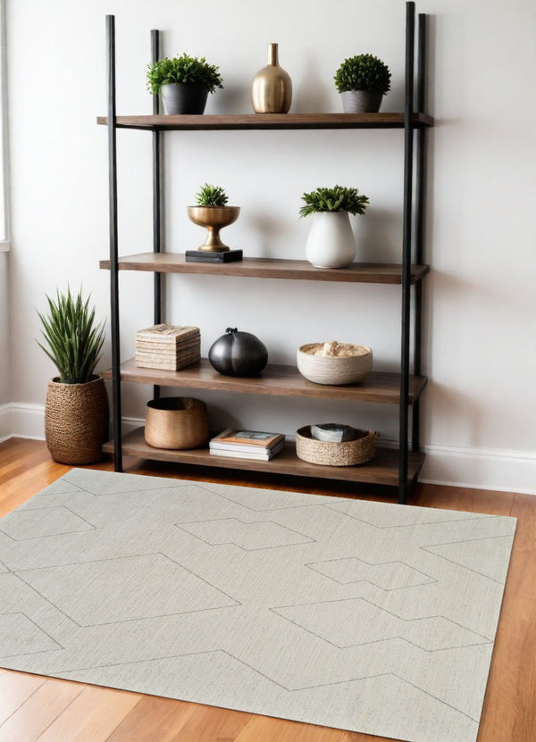 Homeroots 4' X 6' Cream And Beige Abstract Distressed Area Rug  Polyester 559100