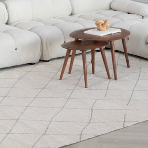 HomeRoots 4' Cream and Beige Abstract Distressed Area Rug – Stylish, Durable, Stain-Resistant Design for Any Room 4' X 6' 559105