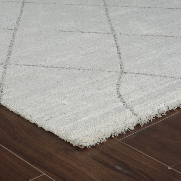 HomeRoots 4' Cream and Beige Abstract Distressed Area Rug – Stylish, Durable, Stain-Resistant Design for Any Room 4' X 6' 559105
