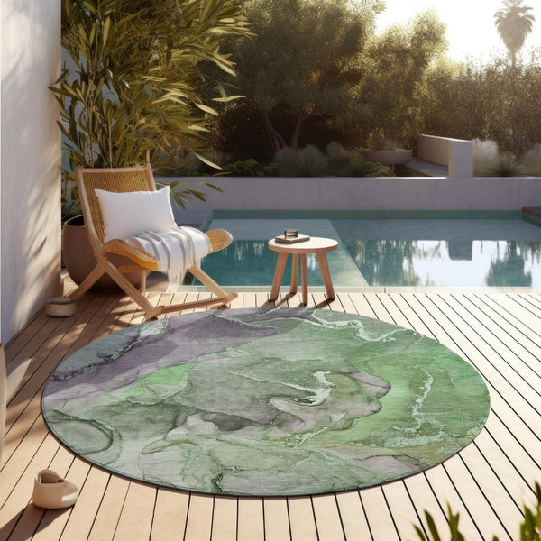 HomeRoots 5' Modern Gray and Gold Abstract Area Rug - Washable Non-Skid Design for Indoor and Outdoor Spaces 8' Round 559182
