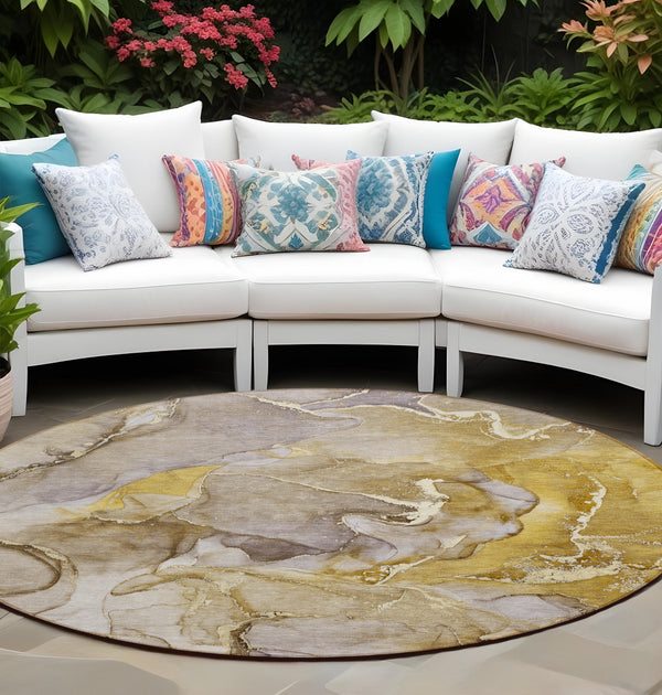 Homeroots 8' Round Taupe Round Abstract Washable Non Skid Indoor Outdoor Area Rug Taupe Polyester 559200