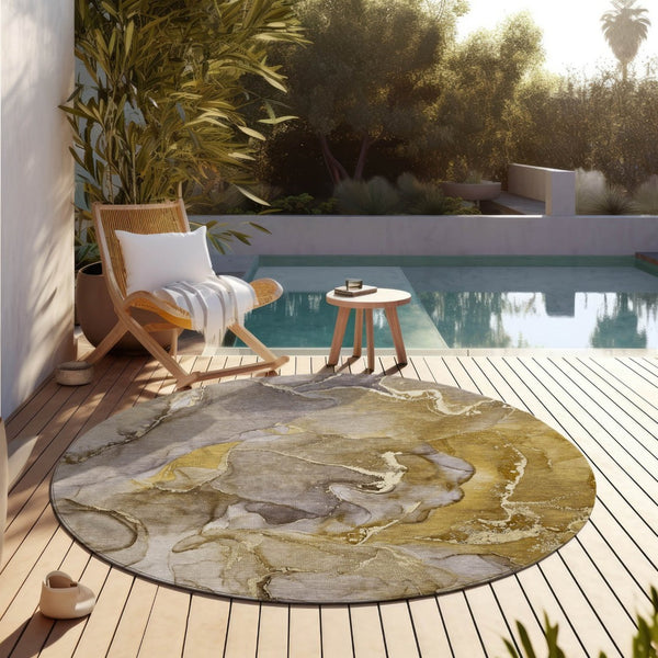 HomeRoots 5' Modern Gray and Gold Abstract Area Rug - Washable Non-Skid Design for Indoor and Outdoor Spaces 8' Round 559200