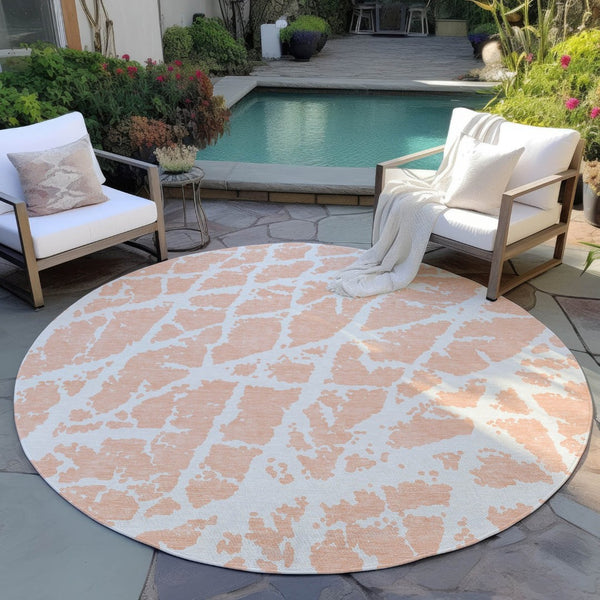 HomeRoots 5' Beige and Ivory Abstract Area Rug - Washable, Non-Skid, Stylish for Indoor and Outdoor Spaces 8' Round 559294