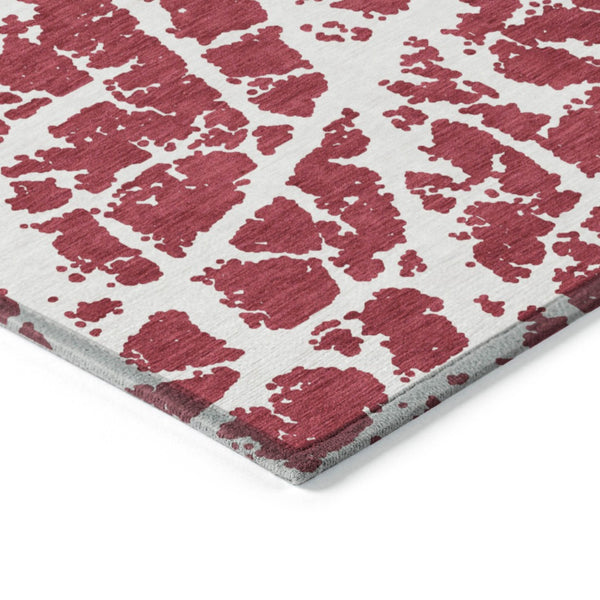 HomeRoots 5' Beige and Ivory Abstract Area Rug - Washable, Non-Skid, Stylish for Indoor and Outdoor Spaces 8' Round 559321