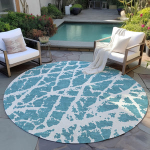 HomeRoots 5' Beige and Ivory Abstract Area Rug - Washable, Non-Skid, Stylish for Indoor and Outdoor Spaces 8' Round 559330
