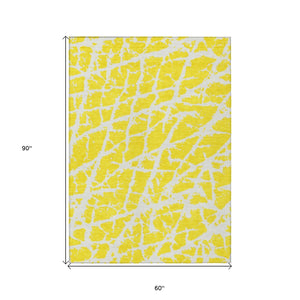 HomeRoots 5' Beige and Ivory Abstract Area Rug - Washable, Non-Skid, Stylish for Indoor and Outdoor Spaces 5' X 8' 559338