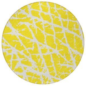 HomeRoots 5' Beige and Ivory Abstract Area Rug - Washable, Non-Skid, Stylish for Indoor and Outdoor Spaces 8' Round 559339