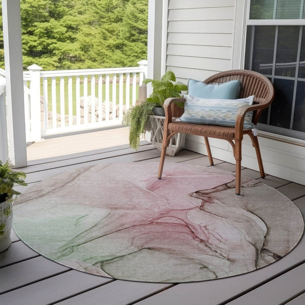 HomeRoots 5' Beige and Gray Abstract Area Rug – Stylish, Washable, Non-Skid for Indoor and Outdoor Spaces 8' Round 559366