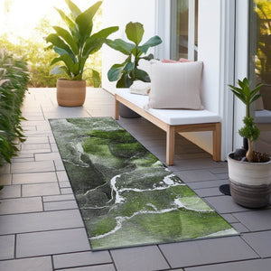 Homeroots 8' Runner Green Abstract Washable Non Skid Indoor Outdoor Runner Rug Green Polyester 559452