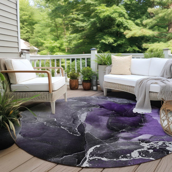 HomeRoots 5' Abstract Area Rug in Ivory, Blue & Gray - Machine Washable, Non-Skid, Indoor & Outdoor Use 8' Round 559474