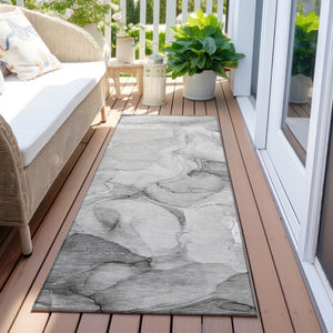 Homeroots 8' Runner Stylish Abstract Washable Non-skid Area Rug For Indoor And Outdoor Spaces, Stain Resistant Gray Polyester 559497