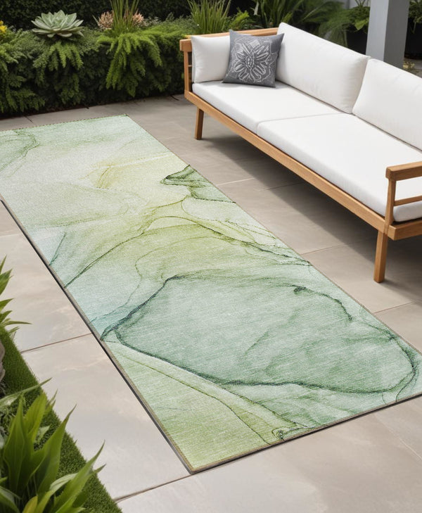 Homeroots 8' Runner Green Abstract Washable Non Skid Indoor Outdoor Runner Rug Green Polyester 559506