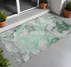 Homeroots 3' X 5' Green Abstract Washable Non Skid Indoor Outdoor Area Rug Green Polyester 559508