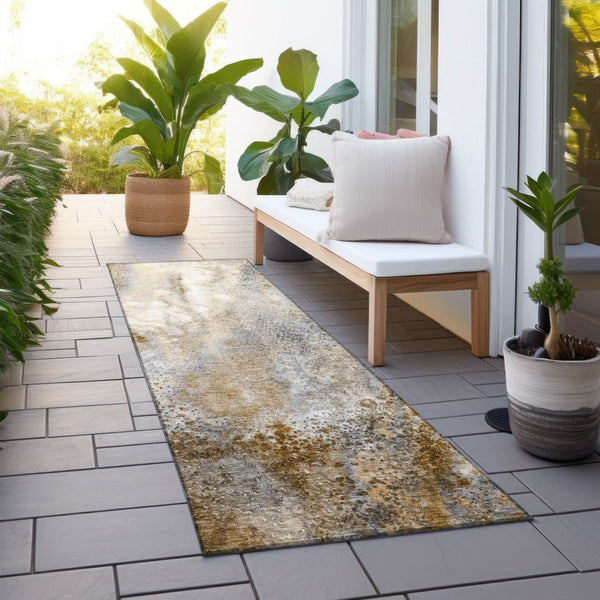 Homeroots 5' Beige Abstract Washable Non-skid Area Rug - Elegant, Stain Resistant, Perfect For Indoor & Outdoor Use Brown Polyester 559569