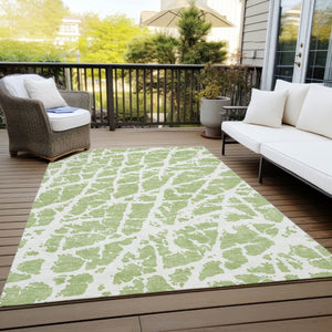 HomeRoots 5' Beige and Ivory Abstract Area Rug - Washable, Non-Skid, Stylish for Indoor and Outdoor Spaces 5' X 8' 559626