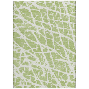 HomeRoots 5' Beige and Ivory Abstract Area Rug - Washable, Non-Skid, Stylish for Indoor and Outdoor Spaces 5' X 8' 559626