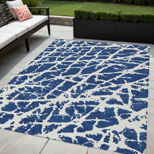 HomeRoots 5' Beige and Ivory Abstract Area Rug - Washable, Non-Skid, Stylish for Indoor and Outdoor Spaces 5' X 8' 559635