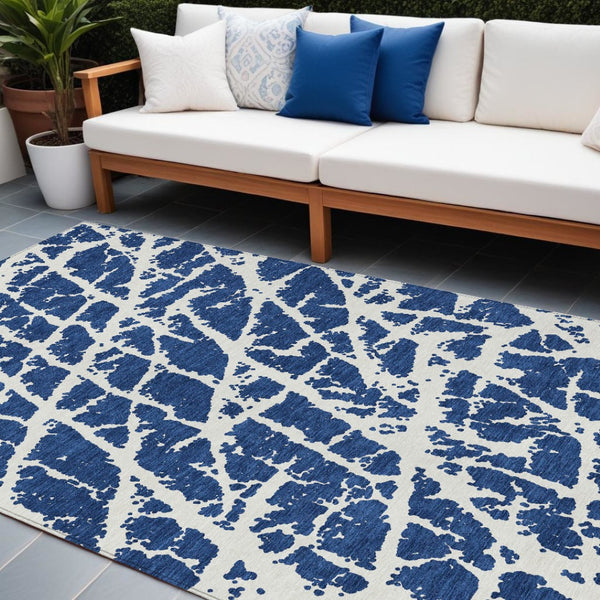 HomeRoots 5' Beige and Ivory Abstract Area Rug - Washable, Non-Skid, Stylish for Indoor and Outdoor Spaces 9' X 12' 559638
