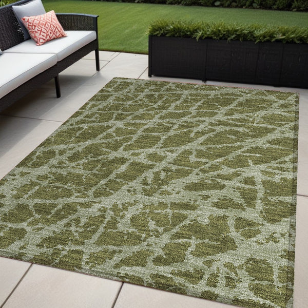 HomeRoots 5' Beige and Ivory Abstract Area Rug - Washable, Non-Skid, Stylish for Indoor and Outdoor Spaces 5' X 8' 559644
