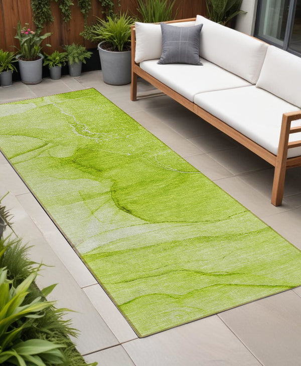 Homeroots 8' Runner Green Abstract Washable Non Skid Indoor Outdoor Runner Rug Green Polyester 559740