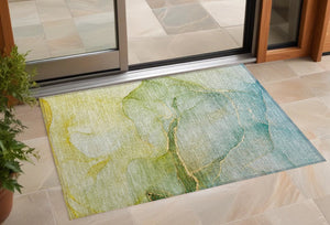 Homeroots 8' Runner Stylish Green Abstract Washable Non-skid Indoor/Outdoor Rug For Kids And Pets’ Spaces 3' X 5' Polyester 559805