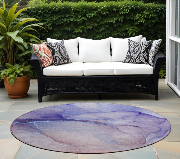 Homeroots 8' Runner Stylish Green Abstract Washable Non-skid Indoor/Outdoor Rug For Kids And Pets’ Spaces 8' Round Polyester 559816