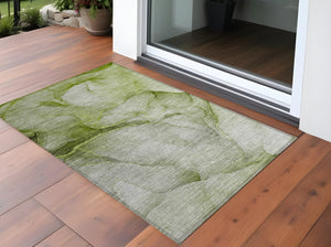 Homeroots 8' Runner Stylish Green Abstract Washable Non-skid Indoor/Outdoor Rug For Kids And Pets’ Spaces 3' X 5' Polyester 559823