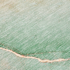 Homeroots 5' X 8' Green And Pink Abstract Washable Non Skid Indoor Outdoor Area Rug Teal Polyester 559842