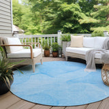 Homeroots 8' Round Blue Round Abstract Washable Non Skid Indoor Outdoor Area Rug Blue Polyester 559853