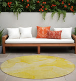 Homeroots 8' Round Gold Abstract Washable Non Skid Indoor Outdoor Area Rug Gold Polyester 559862