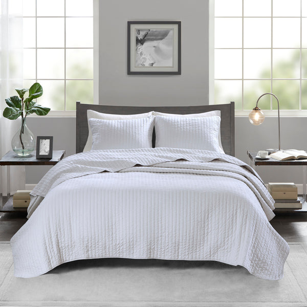 English Elm 3 Piece Keaton Reversible Quilt Set Full/Queen – Brushed Microfiber, Channel Stitching, Antimicrobial Freshness Protection White 15.35 L x 17.72 W x 6.3 H B035129030