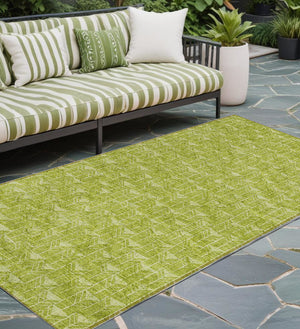 Homeroots 8' Runner Moss Green Geometric Washable Non-skid Rug For Indoor And Outdoor Elegance And Style Aloe Polyester 560029
